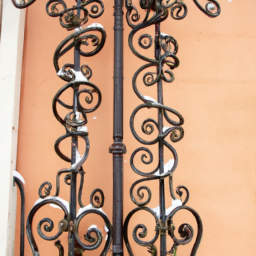 Sécurisez vos escaliers avec des garde-corps en ferronnerie artistique aux motifs élégants Remire-Montjoly